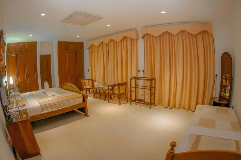 Hotel Villa Viana Marawila Luaran gambar